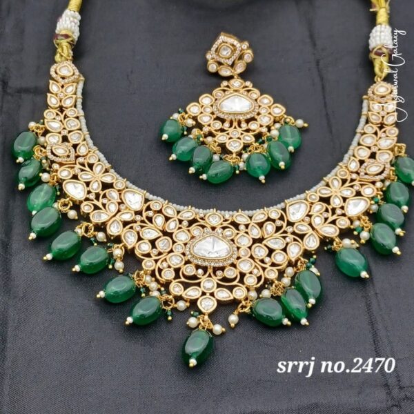 Glamorous Elegance: Green Gold-Plated Kundan & Beads Studded Jewellery Set